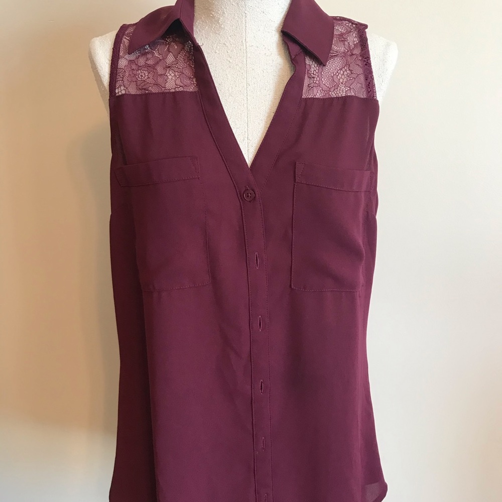 Express Blouse with lace detail - XS